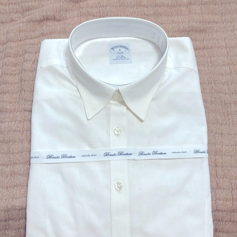 Brooks Brothers brand new crisp white, long sleeved button down shirt, size 6,